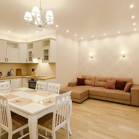 двухкомнатная с гостиной 70 метров Apartament Odessa